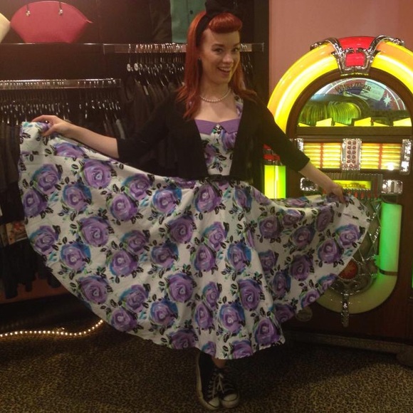 Bettie Page Bella Rosa Swing Sundress - Picture 3 of 8